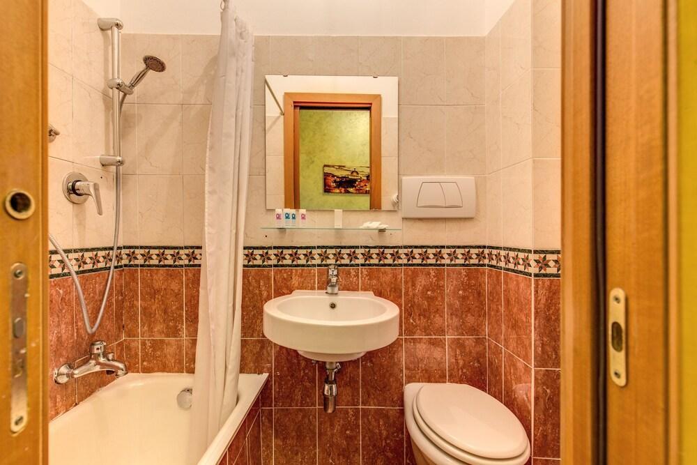 Dharma Boutique Hotel&spa 4* Rome
